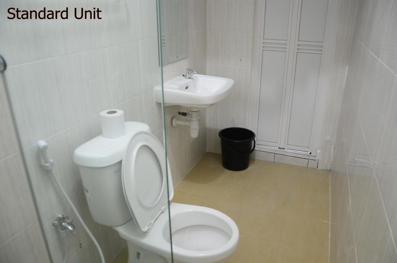 Bistari Homestay Parit Raja Uthm Екстериор снимка